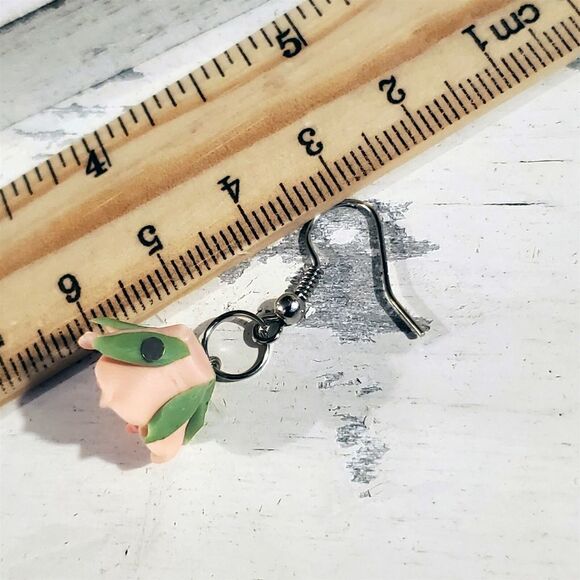 Handcrafted Fimo Polymer Clay Pink Rose Flower Bead Dangle Earrings - Picture 5 of 6